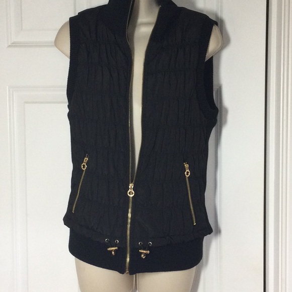 Calvin Klein Puffer Vest - Picture 2 of 11